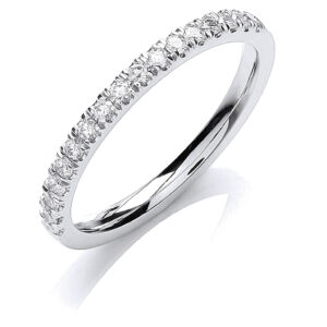 Platinum engagement ring with 0.30 carat natural diamond, VS/G/H